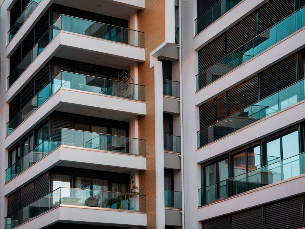 Premium 2/3 BHK&nbsp;Apartment!